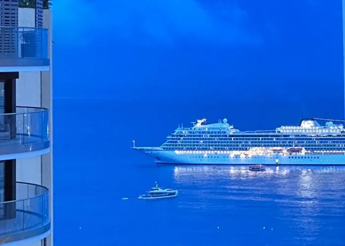 Luxury Tenao Palace, Monaco Border, Sea View شقة