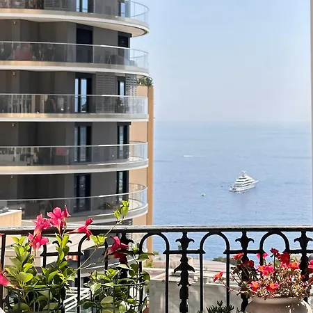 Apartment Monaco Border, 2 Bdr Luxury Sea View