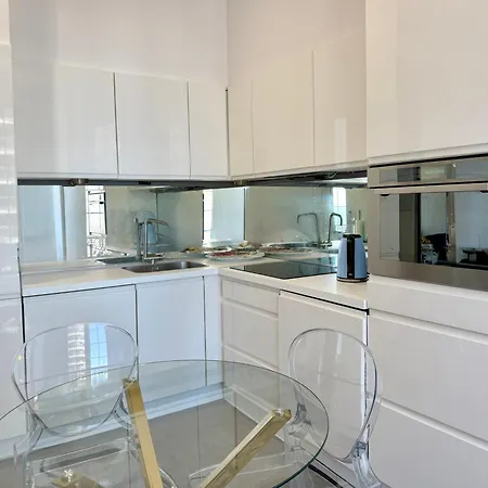 Monaco Border, 2 Bdr Luxury Sea View